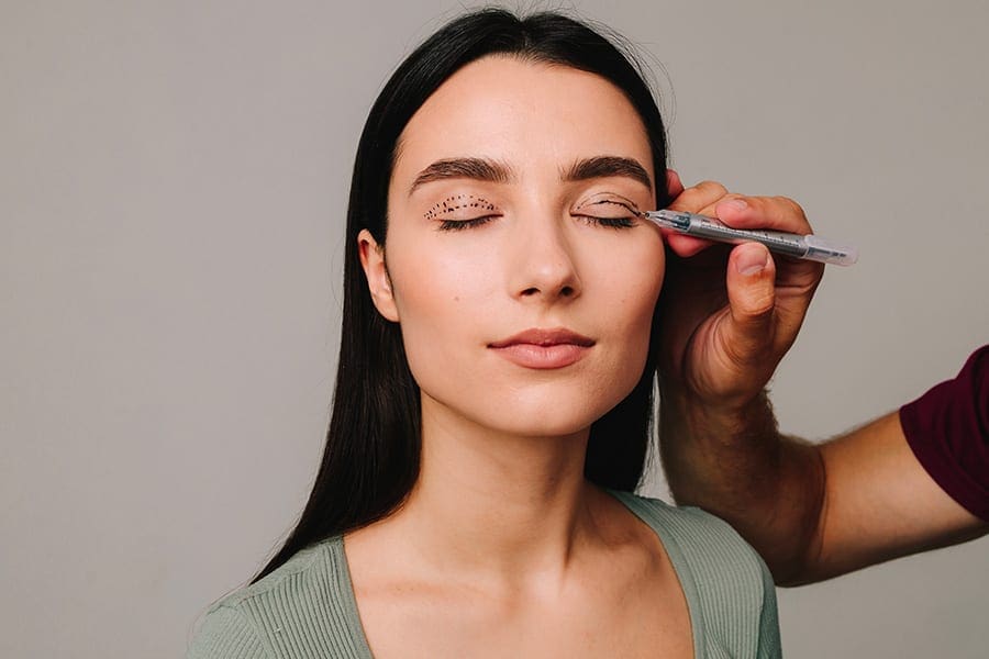 blepharoplastie c est quoi docteur henri derhy chirurgien esthetique specialiste chirurgie plastique reconstructrice paris