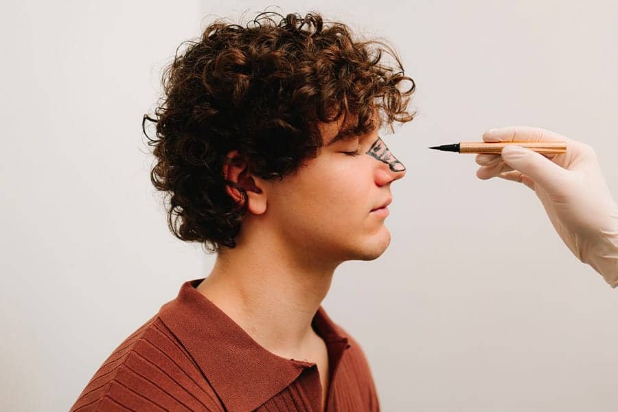 rhinoplastie de preservation dr henri derhy chirurgien esthetique specialiste chirurgie plastique reconstructrice paris