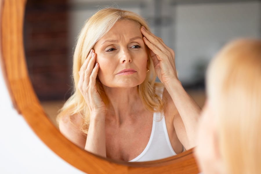 injections botox acide hyaluronique visage medecine esthetique dr henri derhy chirurgien esthetique specialiste chirurgie plastique reconstructrice paris