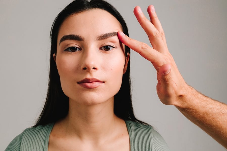 blepharoplastie chirurgie des paupieres visage medecine esthetique dr henri derhy chirurgien esthetique specialiste chirurgie plastique reconstructrice paris blepharoplastie chirurgie des paupieres visage medecine esthetique dr henri derhy chirurgien esthetique specialiste chirurgie plastique reconstructrice paris